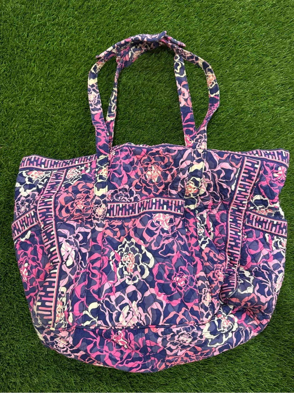 Vera Bradley large shoulder Bag